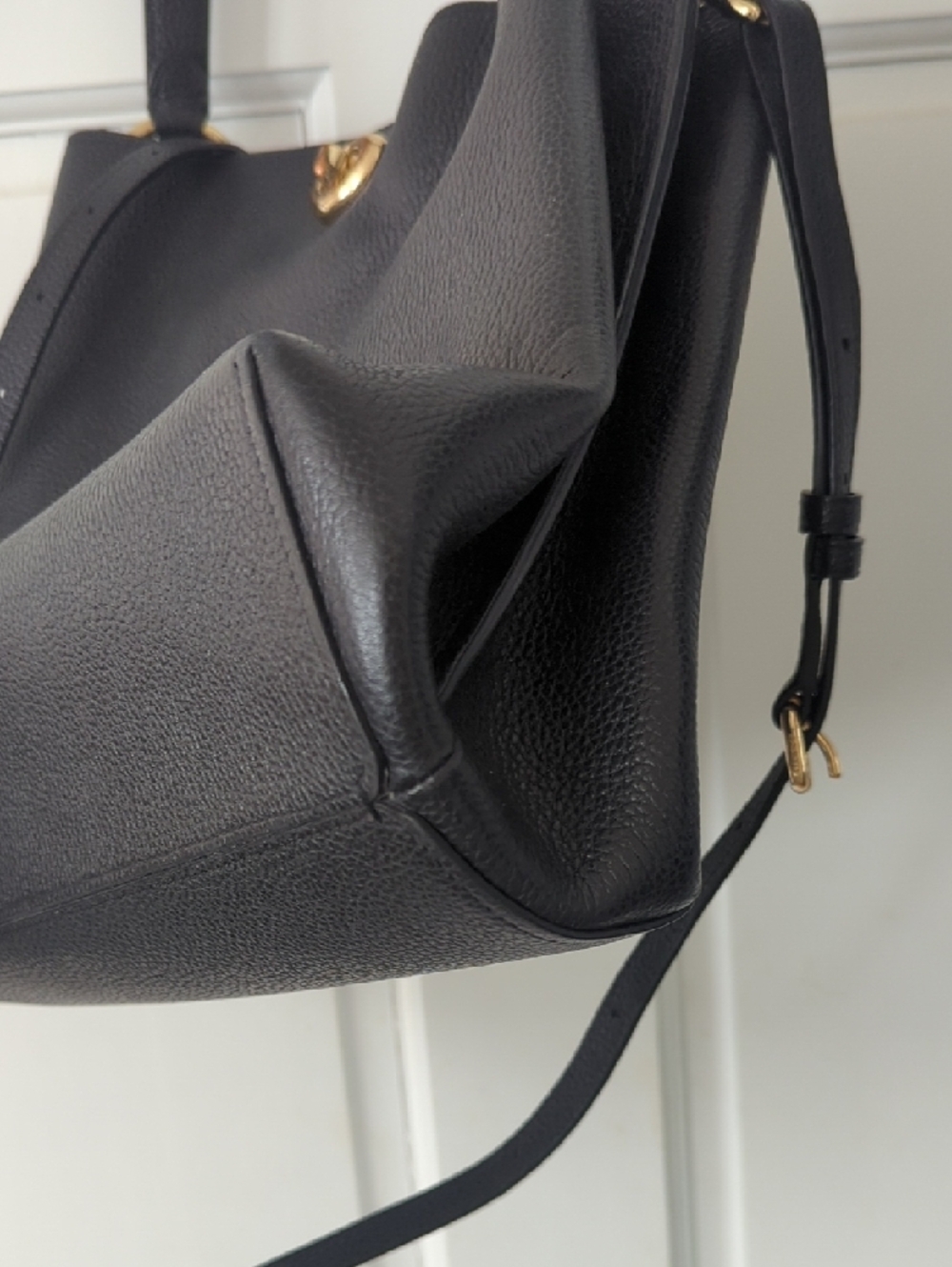 Coach Charlie Black Leather Shoulder Bag with Gold Hardware - Picture 6 of 11